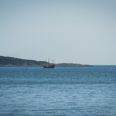 מליני Poseydon Beach Bungalow מראה חיצוני תמונה