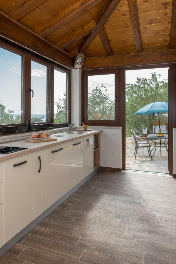 מליני Poseydon Beach Bungalow מראה חיצוני תמונה