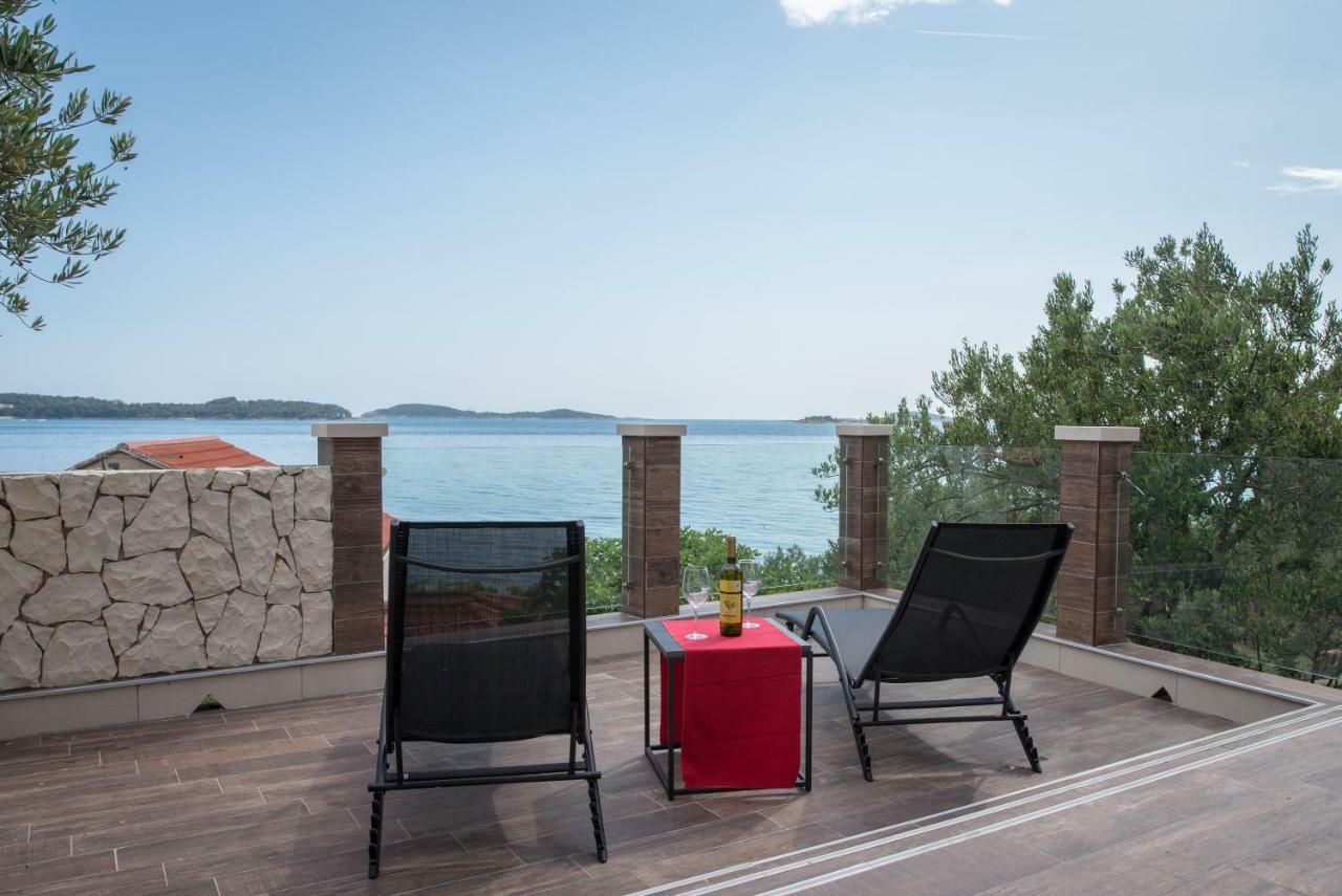 מליני Poseydon Beach Bungalow מראה חיצוני תמונה